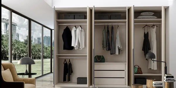 CUSTOMIZED CLOSETS & KITCHEN